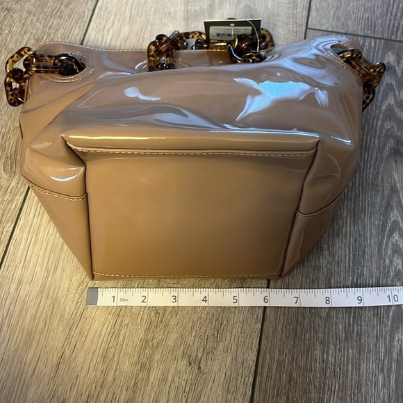 Woke Newbie Bucket Bag - Picture 6 of 9